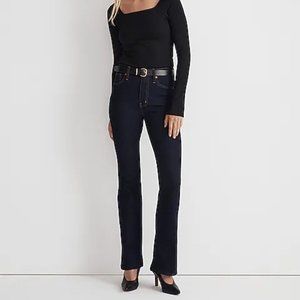 Skinny Flare Jeans in Rinse Wash Dark Blue Size 31